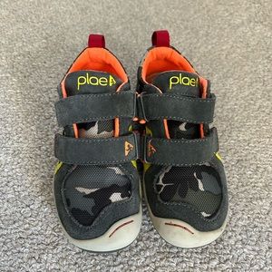 Plae kids shoes size toddler 10